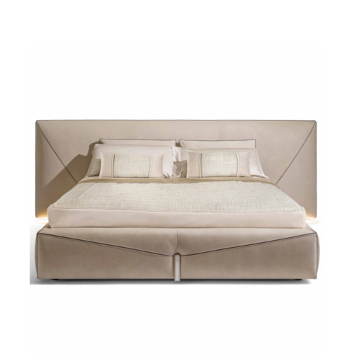 Кровать с декором из металла Kapila