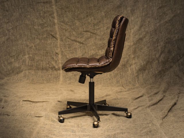 Офисное кресло Freedom Leather Seat