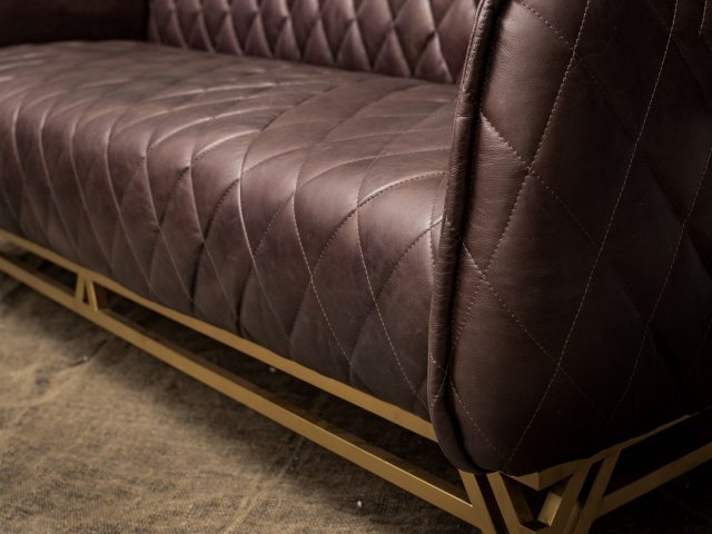 Трехместный диван Diplomat 3 Seater