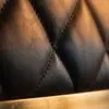 Двухместный диван Diplomat, Black Leather — деталь
