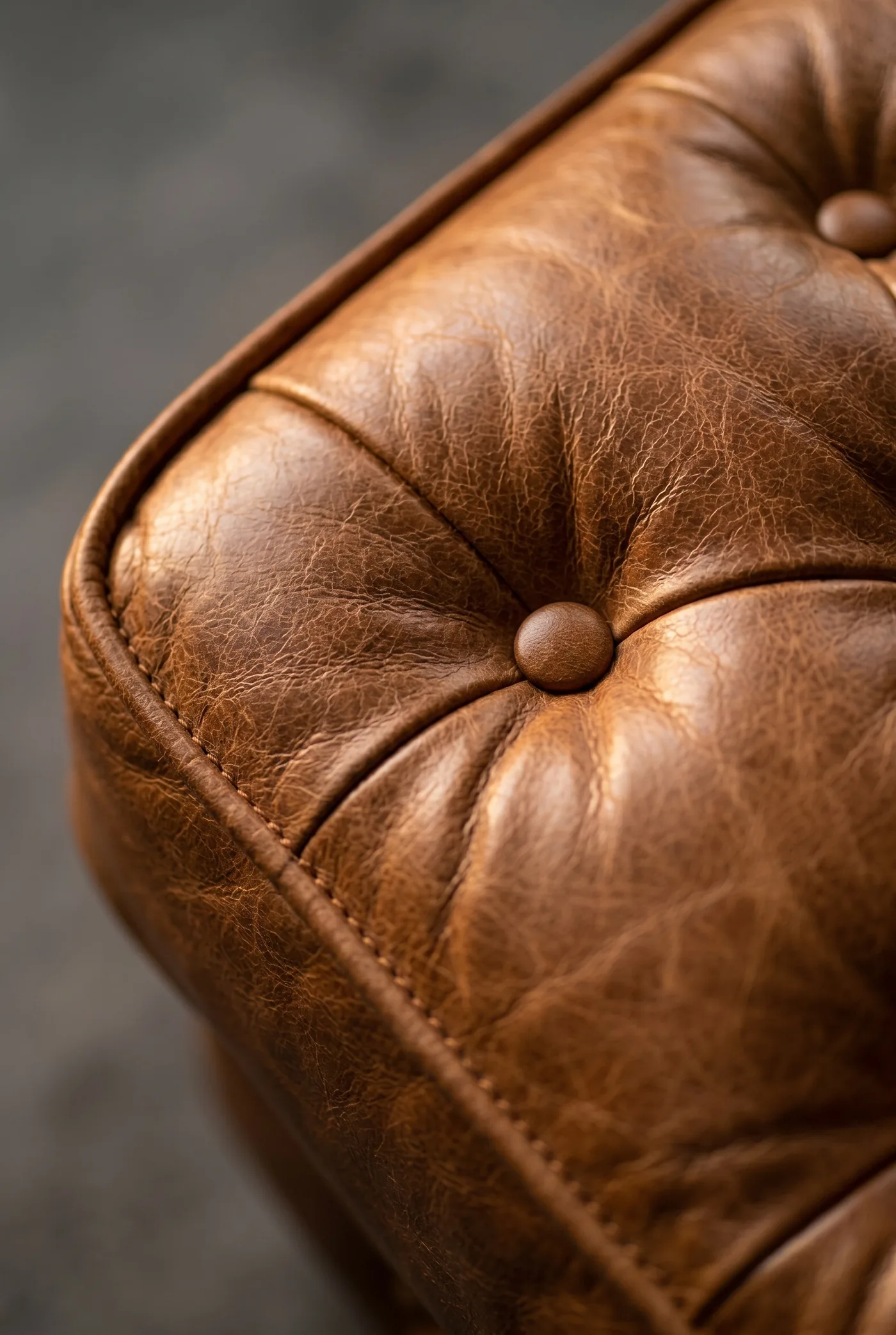 Двухместный диван Luxury Cow-hide — деталь материала