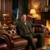 Двухместный диван Milan Quilted Leather — в интерьере
