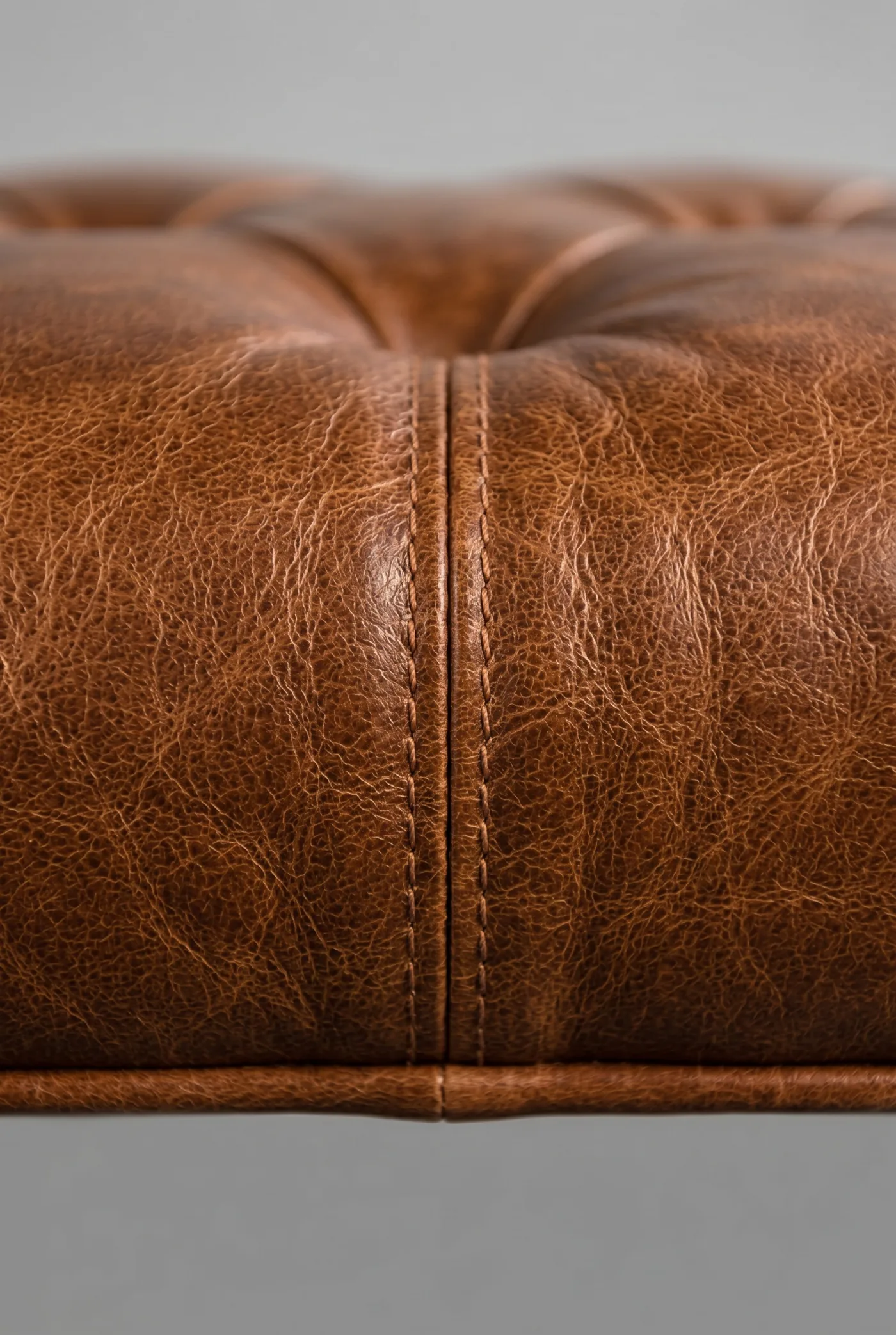 Двухместный диван Royal Brown 1 Seat — деталь материала