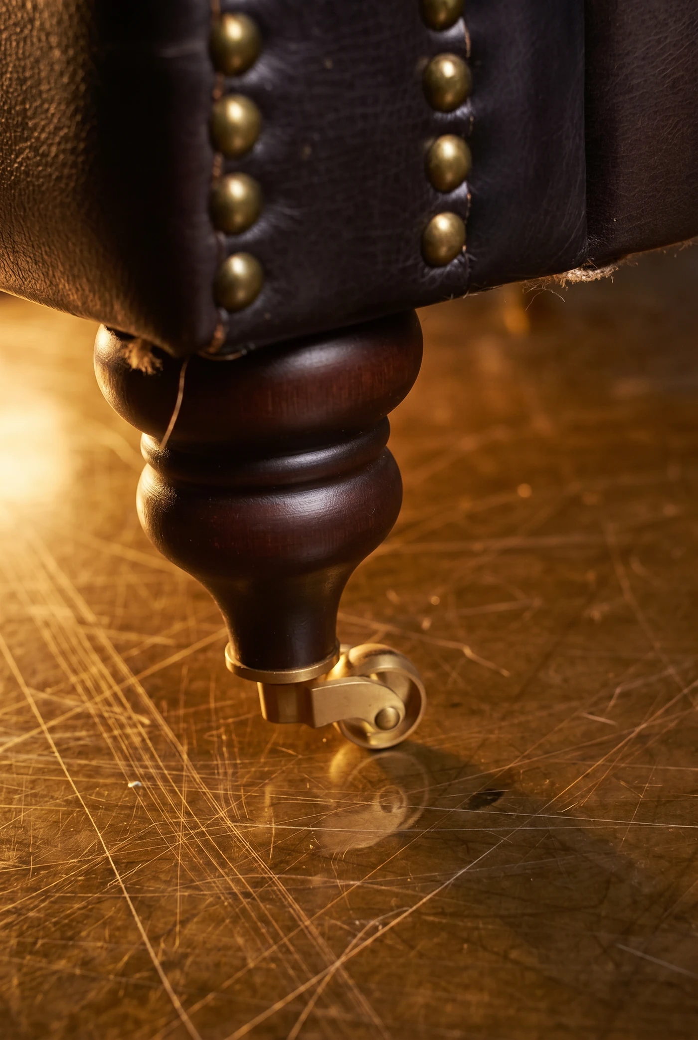 Кресло Black Prince Wood Legs — деталь материала