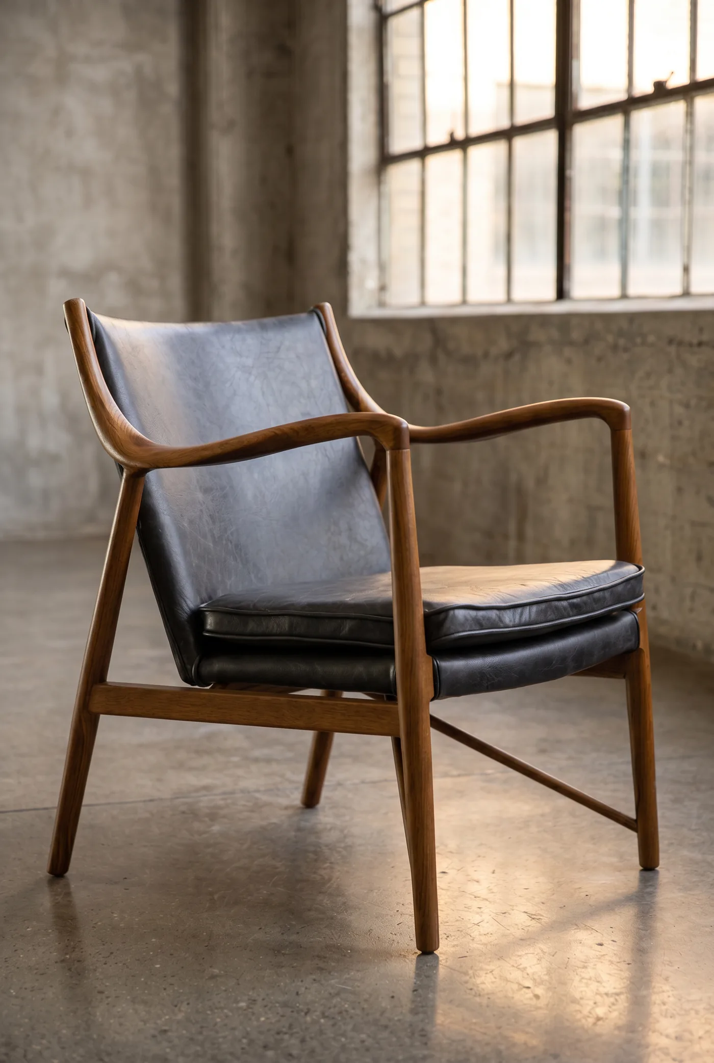 Кресло Bohemia Solid Wood and Leather