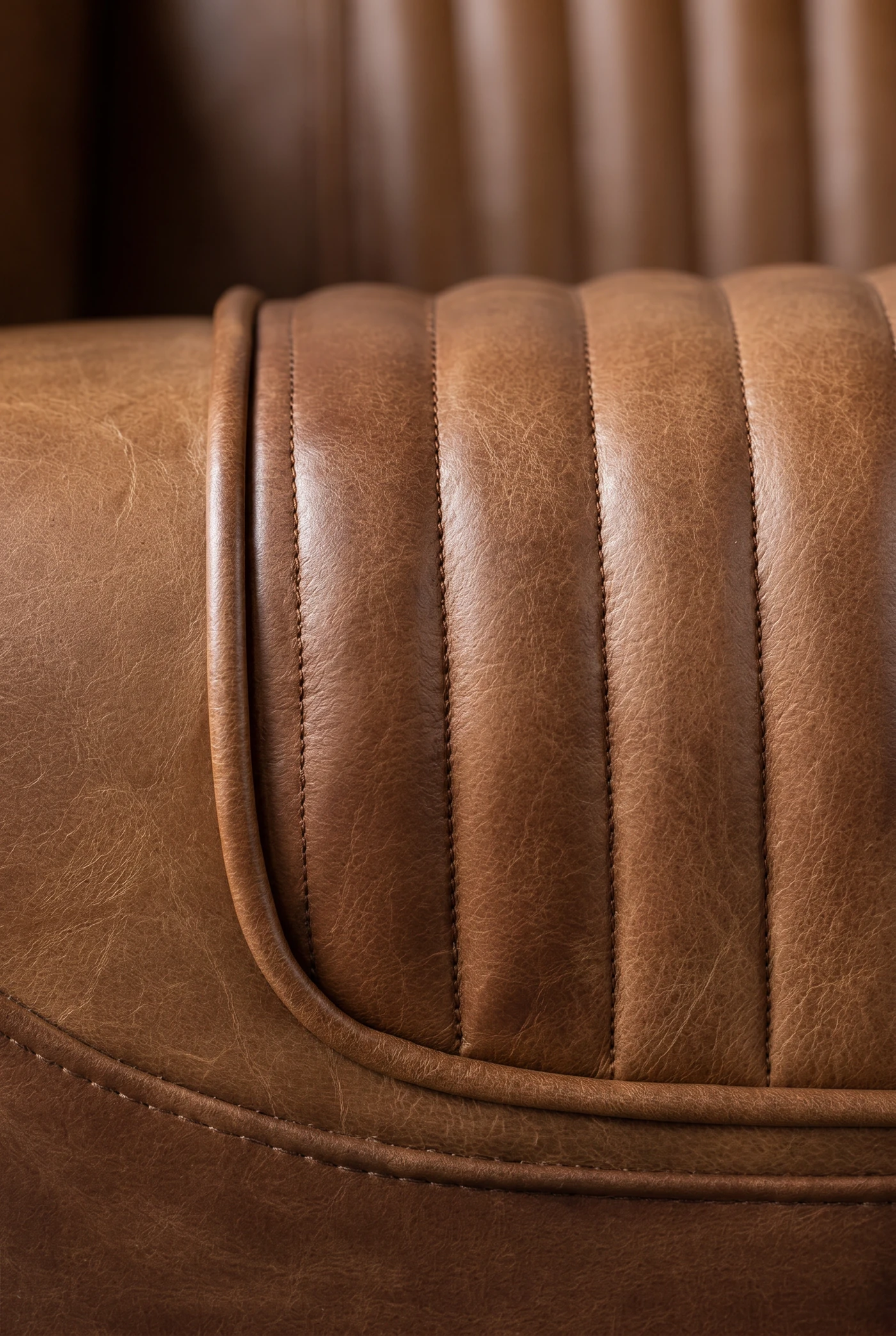 Кресло Pilot, Antique Leather — деталь материала