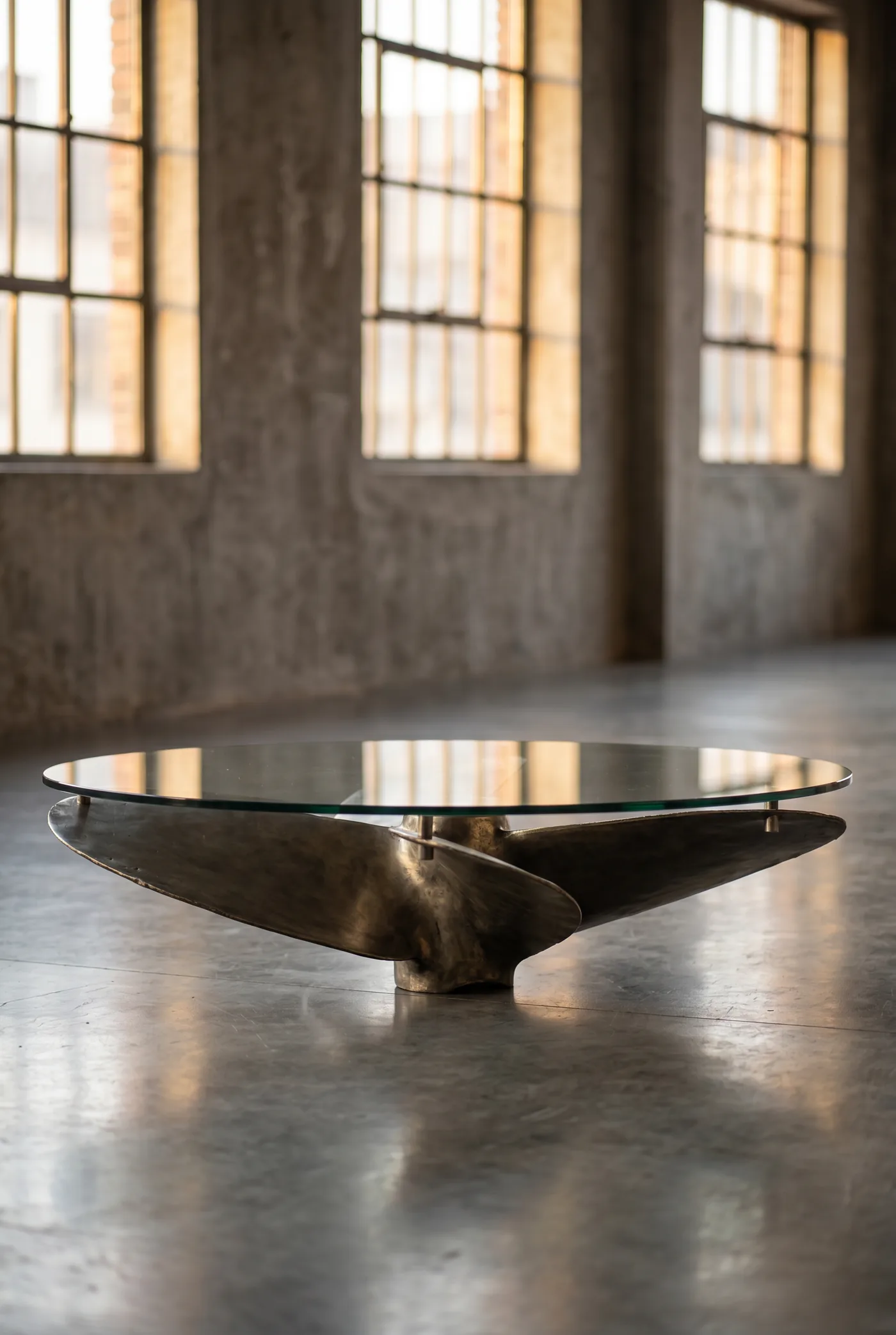 Кофейный столик Iron Propeller, Glass в стиле лофт — купить в OLD LOFT