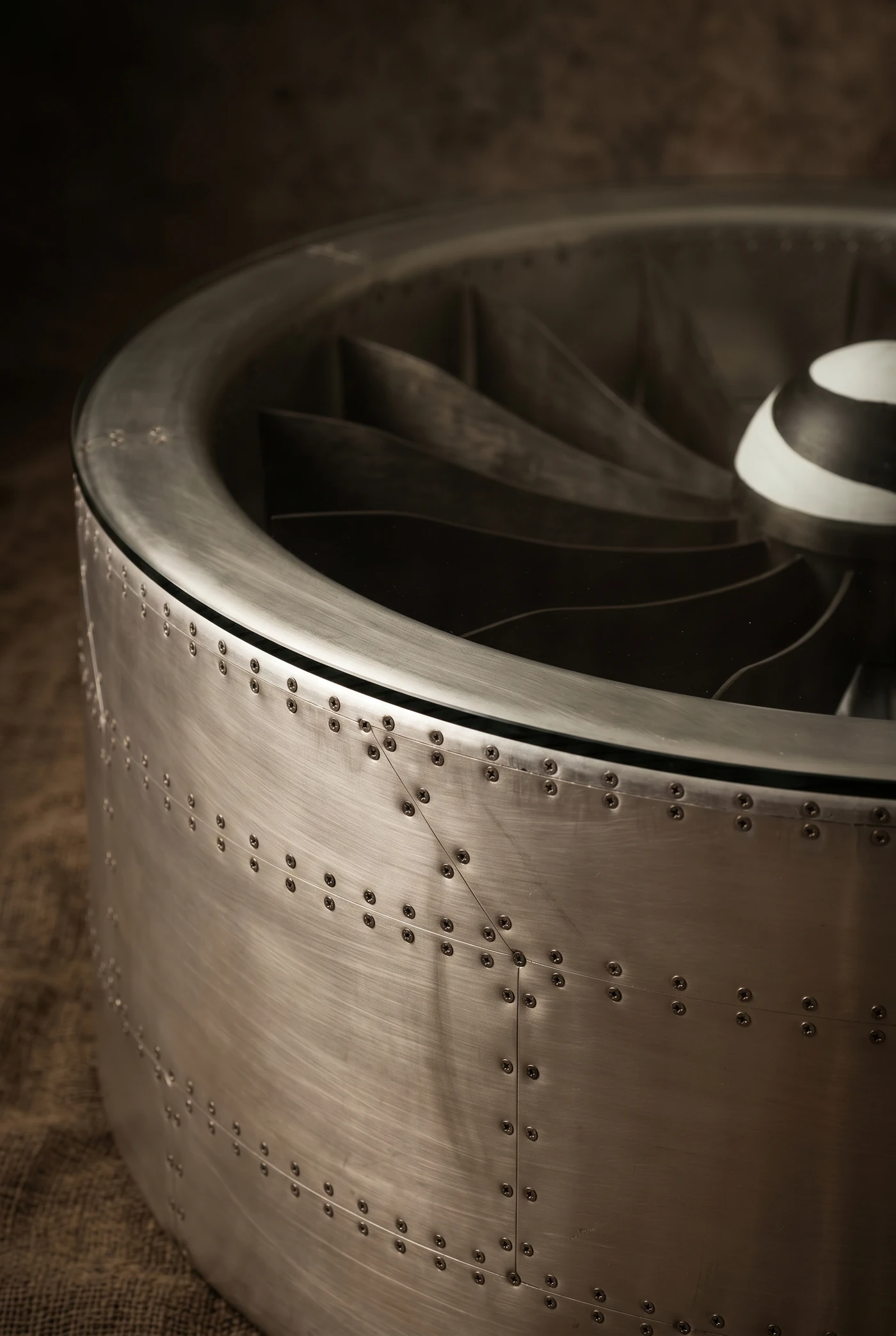 Кофейный столик Turbine, Aluminum Base — профиль