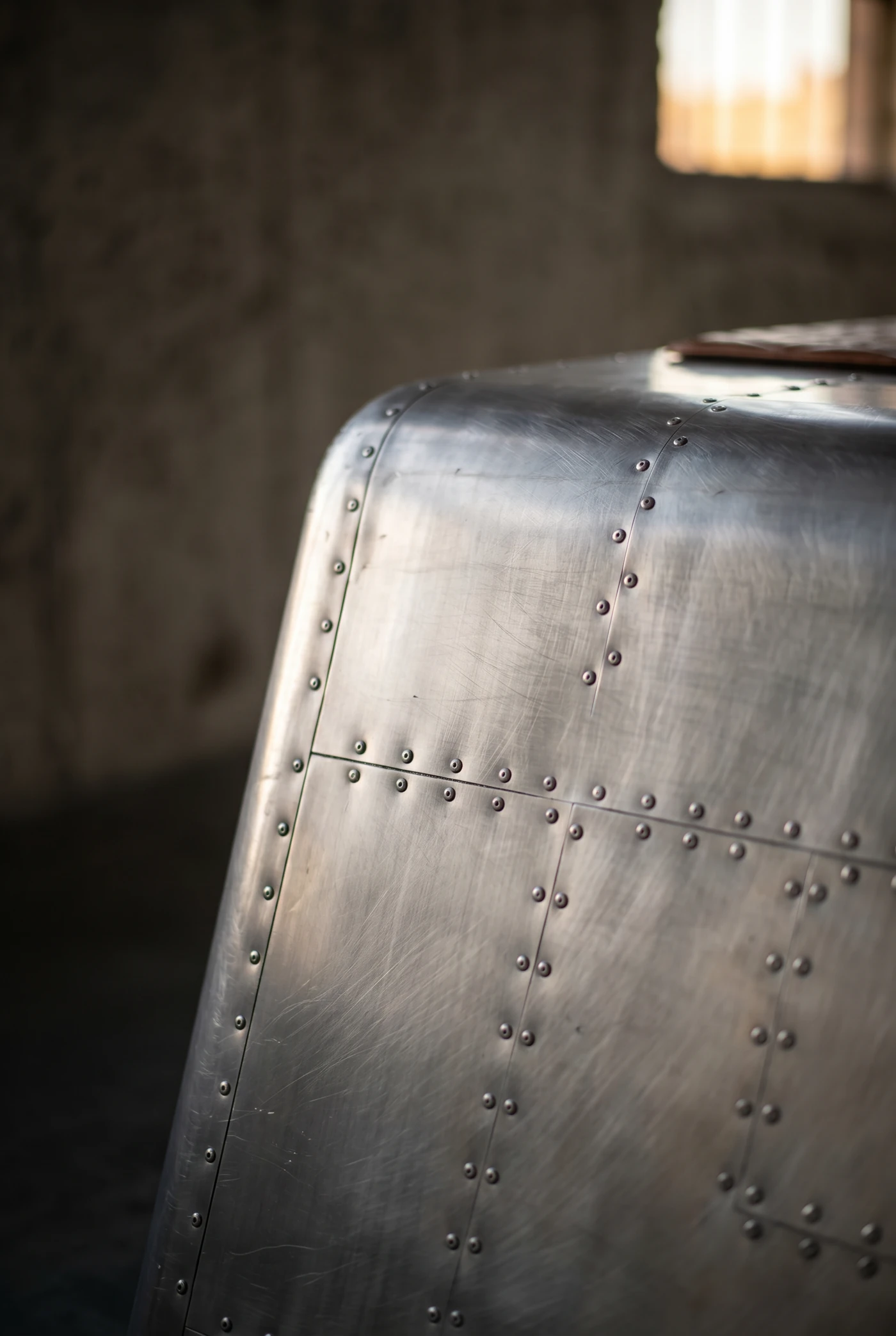 Стол Silver Wing Aluminum Finish — профиль