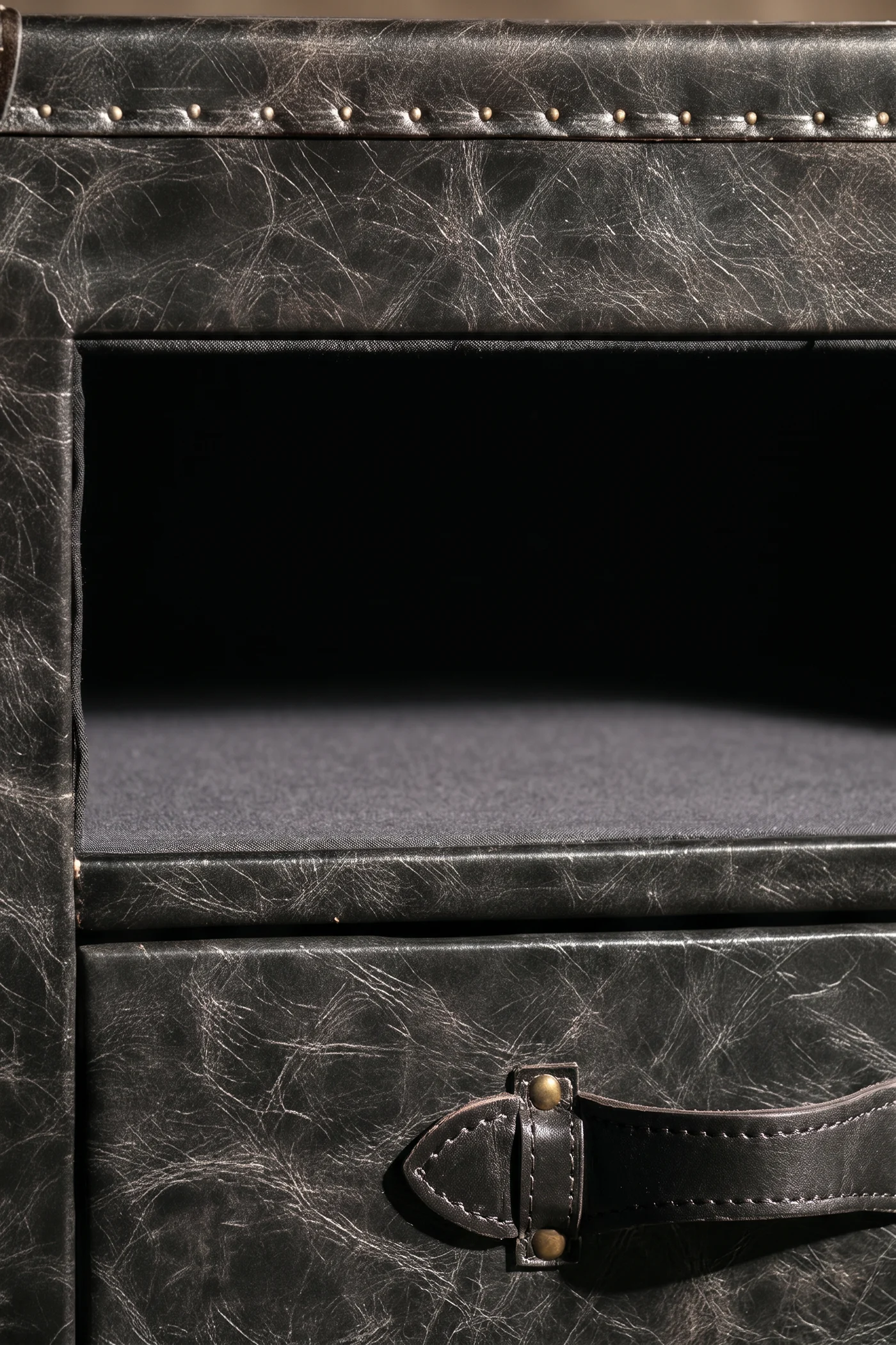 Тумба Barney Brown Bedside Table в прихожую — деталь