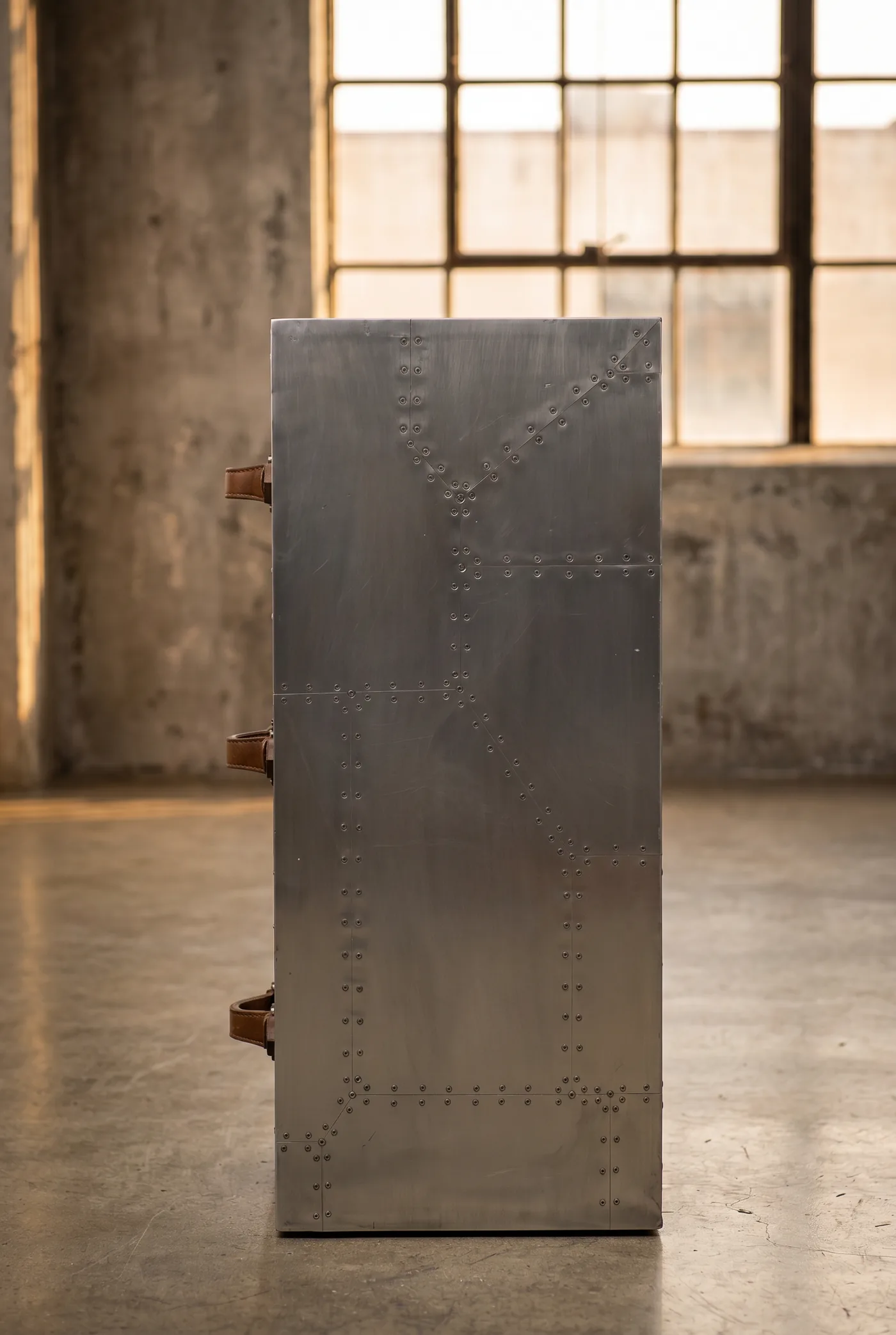 Тумба Silver Age 3 Drawers Spitfire — профиль