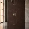 Винный шкаф «Крокодил» — фронт