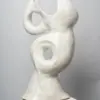 Скульптура "Танцующая" — деталь