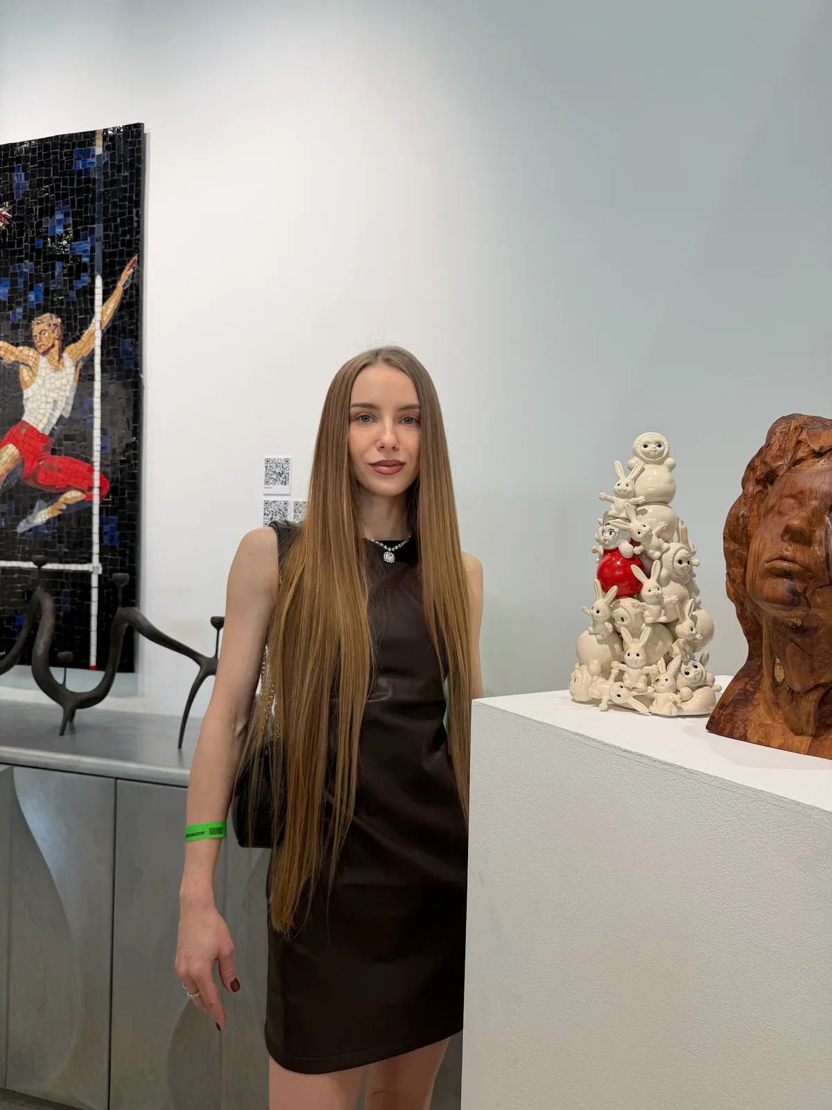 Екатерина Искусных, художник-керамист и автор ISKU, на ярмарке Cosmoscow 2026