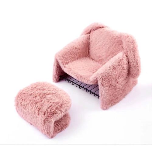 Кресло пушистое Pink Bunny Cloth в стиле модерн