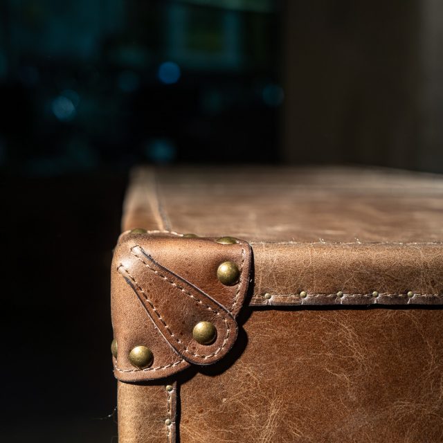 Стол-консоль Traveler Solid Wood and Leather