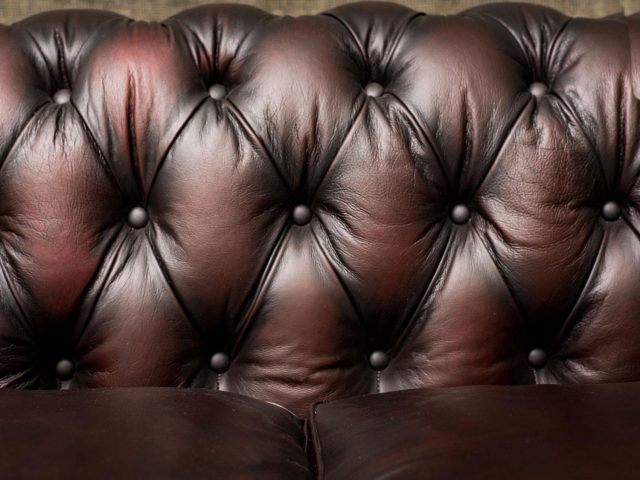 Двухместный диван Steampunk Quilted Leather