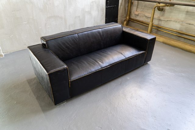 Трехместный диван Windsor, Black Leather