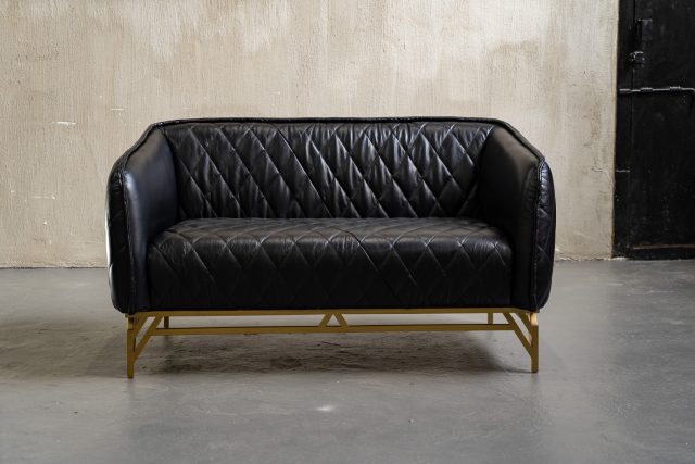 Двухместный диван Diplomat Black Leather