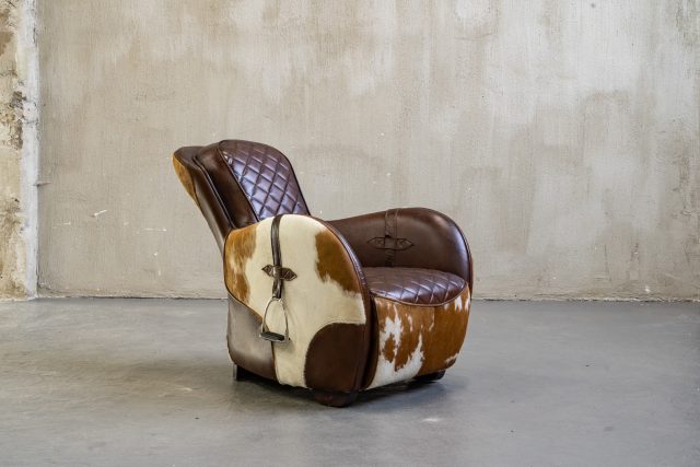 Кресло Rider Arm Chair with Spots в стиле лофт, модерн, индастриал