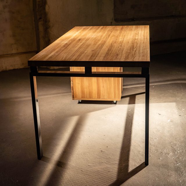 стол письменный Wooden boss