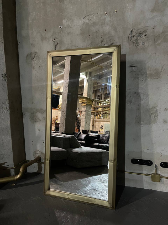 Зеркало в полный рост Narnia Brass