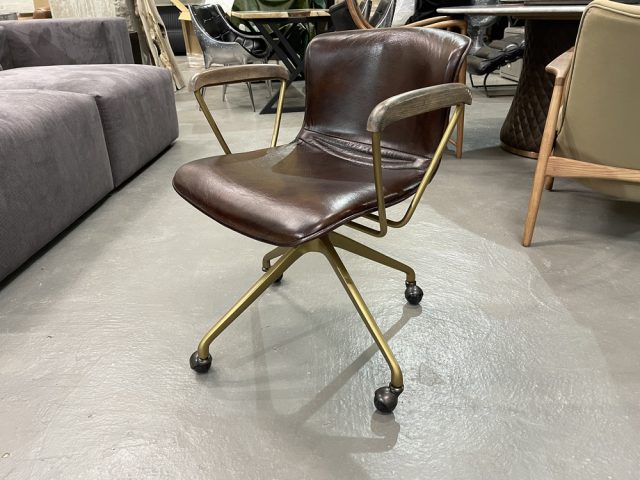 Офисный стул Mobile Arm Chair with Rollers